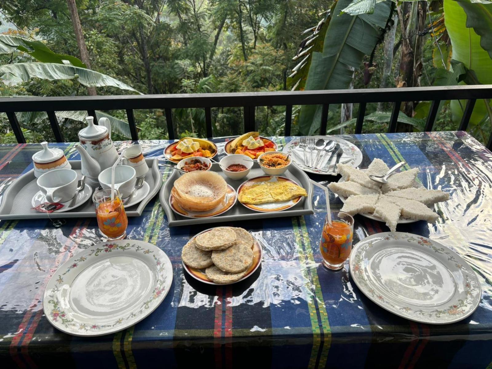 The Bliss Homestay Ella Bagian luar foto